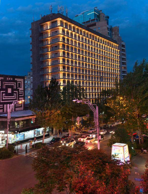 هتل آنی پلازا Ani Plaza ایروان ارمنستان